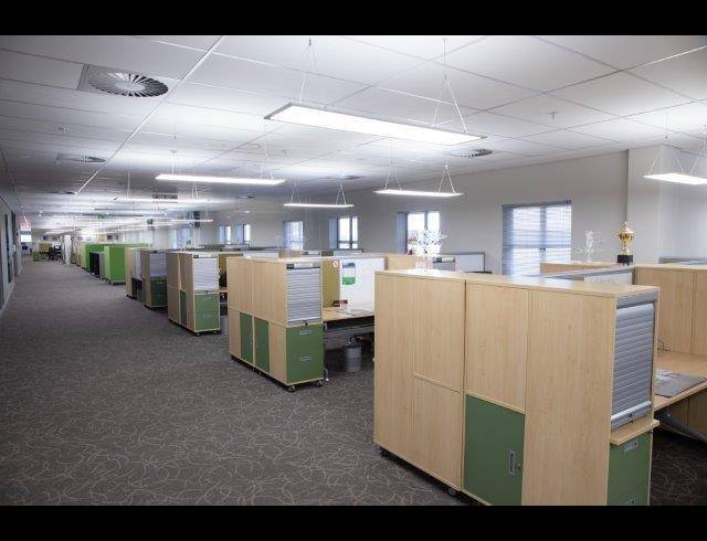 12,465M² BUSINESS CENTRE FOR SALE IN CONSTANTIA KLOOF